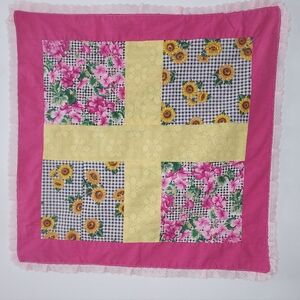 Shabby Chic Floral Table Topper - Vintage Handicraft